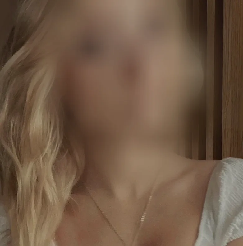 Bernadette, 19