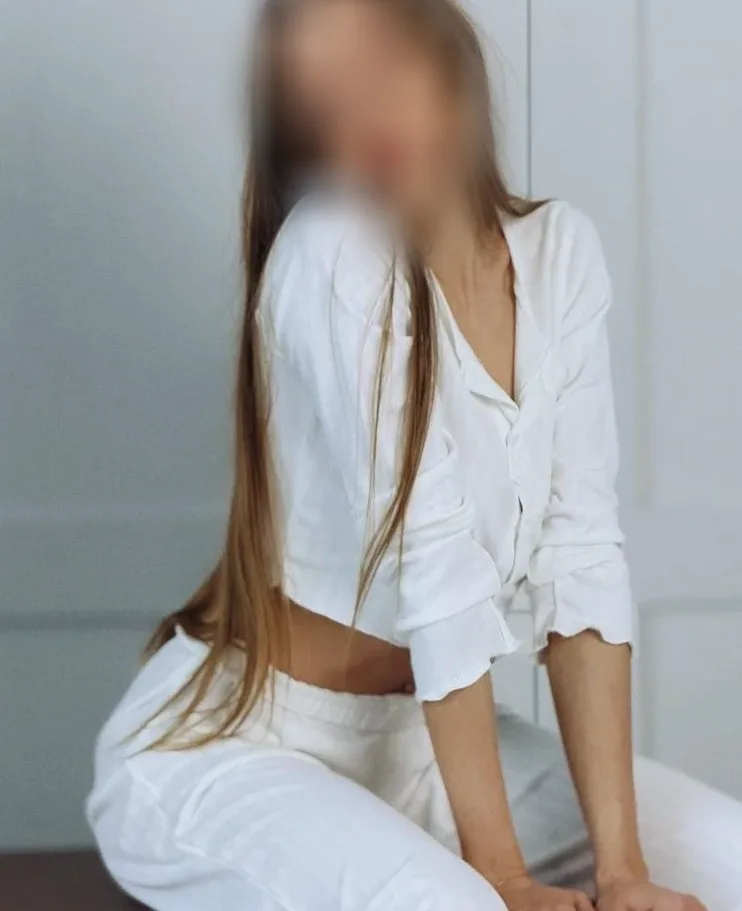 Chiara, 26