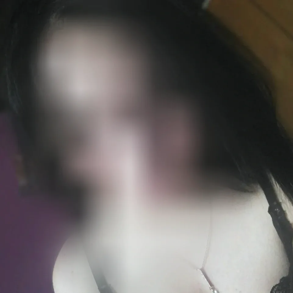 Corinna, 32