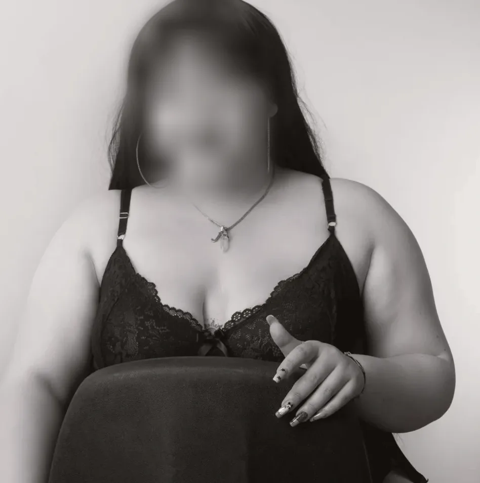 Michaela, 26